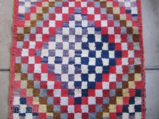 Op-Art Karapinar Tulu....circa 1960...aniline dyes ...all wool...32" x 51 " 
(80 x 130 cm ) very good condition as shown             