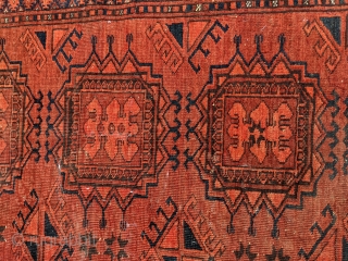 Interesting Kizil ayak / kizilayak rug. I've never seen this variation of the main guls with the varying number of circles. Tight weave, soft wool, with a decent amount of low spots  ...
