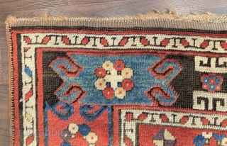 ANTIQUE CAUCASIAN KAZAK SEVAN  MEASURRES  2.35 X1,45  TH 19 CENTRUY  1860 CIRCA. ECCELLENT.  CONDITION ORIGINAL  WITH NO RESTAURATION HIGH  QUALITY.  MOR INFO. INFO@ANATOLIANTAPPETI.COM  