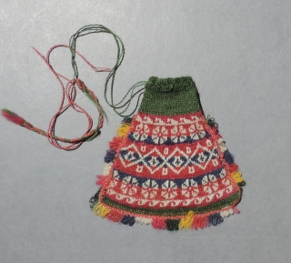 Fine little 19th century knit coin purse from Bolivia - for the knitter in your family.  All natural colors. Made with a secondary external pocket that can only be accessed from  ...