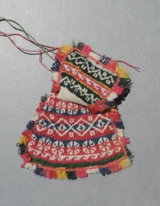 Fine little 19th century knit coin purse from Bolivia - for the knitter in your family.  All natural colors. Made with a secondary external pocket that can only be accessed from  ...