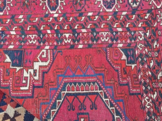 Turkmen/tekke carpet
Size 210/145 cm                             