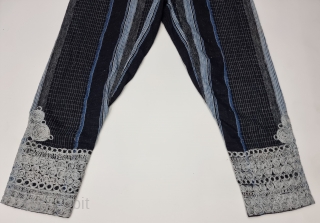 Indigo Blue African Tribal Trouser (Ejar) From Africa, Its Silk Embroidery on Natural Colour , Indigo Blue Cotton Stripes.

C.1875-1900.

Its size is L-98cm,W-120cm (20230306_163634).          