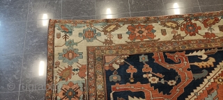 Antique Serapi Bakshaish oversize

580x410cm


Very good condition
Three repairs spot.



                         
