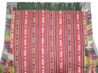 


Horse cover Uzbek ca 1905, antique, collectors item, 125 x 122 cm,  ID: SA-578
Woven with hand spun wool and three different techniques, the surrounding edges are 100% silk, hang decoration designed  ...