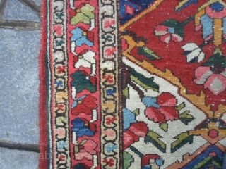 Antique runner Chahar Mahal-va- Bachtiari size 404 x 105cm.
Some areas have visible the foundations. Look at the photo-
Runner has been washed professionally. Natural dyes.
More info or pictures on request. Regards from the  ...