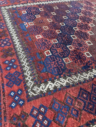 Baluch Rug with graphic diagonal pattern, nice wonky main border with an S inner  - 43" x 61" - 110 x 156 cm         