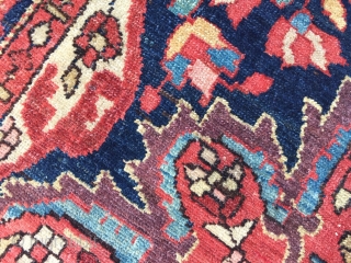 fine malyer good condition size 150x100 cm with very nice aubergine color                     