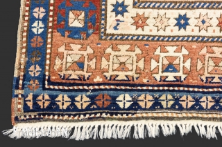 Caucasian Kazak Gallery Size Carpet Antique ca. 1900

378 × 122 cm (12' 4" × 4' 0"),

The price for Extra EU citizens/UE Companies: €1,631.00          