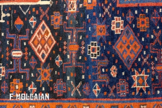 Beautiful Antique Persian Neyriz Rug, 1880-1900,
310 × 162 cm (10' 2" × 5' 3"),

This piece is in a very good condition.            