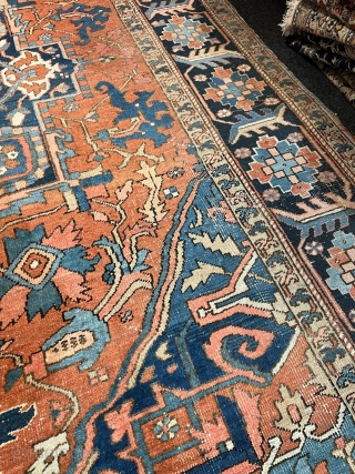 A decorative antique Persian Serapi Heriz carpet, fine and clear knot quality. Circa 120 years old. Size: 335x245cm / 11ft by 8ft.  http://www.najib.de         