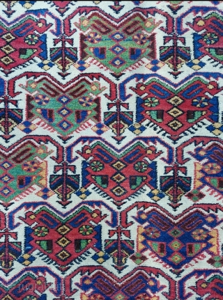 20th Century Persian Avshar Rug size: 141 x 195 cm                       