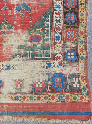 18th Century Anatolia Dazkiri Rug size: 150 x 275 cm                       