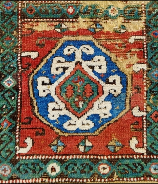 West Anatolian Bergama Rug circa 1800 size: 148x193 cm                        