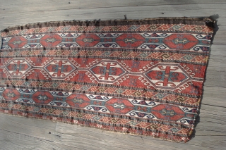 Shahsevan Side Panel.
Tight soumac construction.
Good red colour.
No damage or stains.
38 inches long and 17 inches wide.
                 