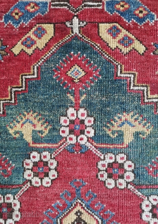 Stunning Dazkiri with a soft enchanting palette.
170 x 137cm. Very good condition with original ends and sides.
                