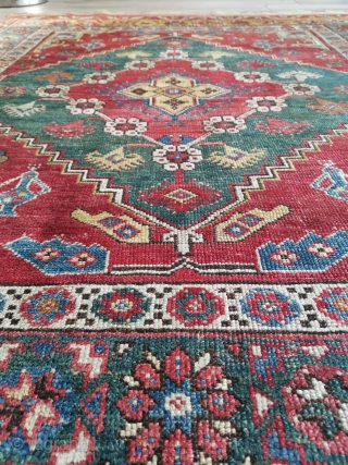 Stunning Dazkiri with a soft enchanting palette.
170 x 137cm. Very good condition with original ends and sides.
                
