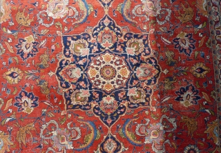 Antique Sultanabad, 379 x 285 cm., 12' 5" x 9' 4".                      