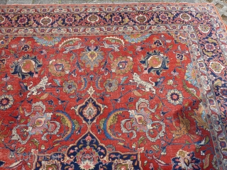 Antique Sultanabad, 379 x 285 cm., 12' 5" x 9' 4".                      