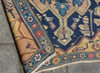 Antique Senneh/Bidjar Kilim 144 x 114 cm., 4' 8" x 3' 8".                     