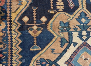 Antique Senneh/Bidjar Kilim 144 x 114 cm., 4' 8" x 3' 8".                     