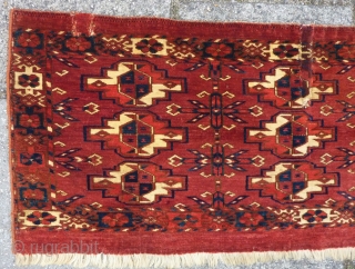 Fine Tekke Torba, 1st half 19th c. 37 x 91 cm., 15" x 36". 300 knts/sq.inch.
Full, velvetlike pile, some damages. With small dots of yellow, blue-green silk and lac dye. ( see  ...