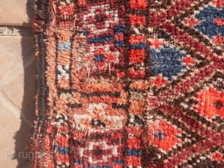 An antique Ersari-Beshir small main carpet, Buchara Oasis, circa 1880, 230 x 120 cm. Unusual design with a lattice of diagonal placed poppy flowers on a purple red ground. Nice sea-green and  ...