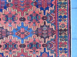 Antique Bahtiar rug very nice colors and nice condition all original size 2,03x1,30 cm 6'6''x4'3'' feet Circa 1900               