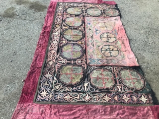 Kazakh- tuskiiz, Centrai Asians (Non-Turkmen) embroidery, carpet for decorating the walls of the Yurt, 1940-50 East Kazakhstan.                
