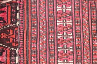 Antique Saryk Turkoman, Torba.
Knot: Wool, silk and cotton, Z2S, silk Z2S and Z4S; symmetric
Size: 1.54 x 0.37cm                