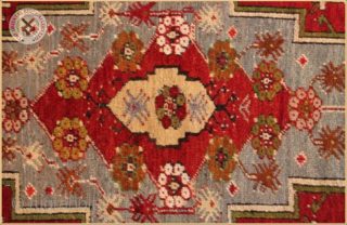 RG 1202-
Antique Bergama rug circa 1910 wool on wool
Very good condition
Size : 1.46m x 1.04m  4`9" x 3`5"              