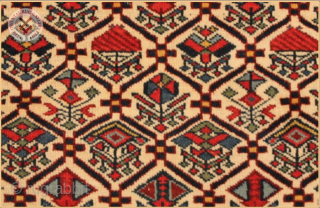 Daghstan - 
Very fine antique Daghstan rug circa 1900 wool on wool foundation
Very good condition
original fringes, kilim ends and edges
Size : 1.47m x 1.20m  4`10" x 3`11"     