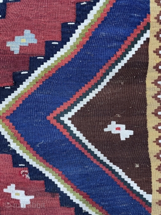 Very nice Qhasgia Kilim size 205x145cmm                           