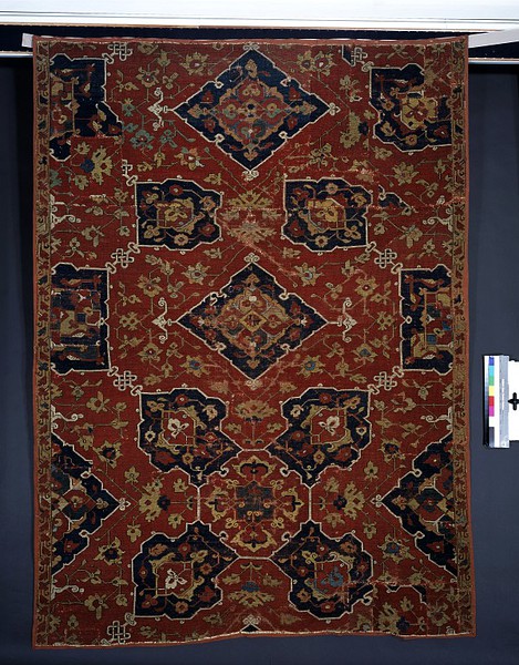 Star Ushak Carpet