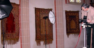 Photographing rugs in the Black Church, Brasov