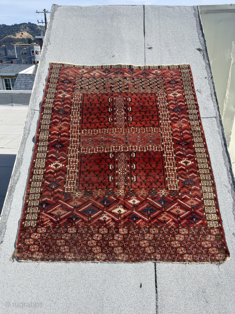 Tekke Turkoman Ensi c. 1900

49" x 63" / 125 cm x 160 cm

Lustrous wool, even low pile, good dyes. An elem one doesn't see every day. Has a pronounced bow to one  ...