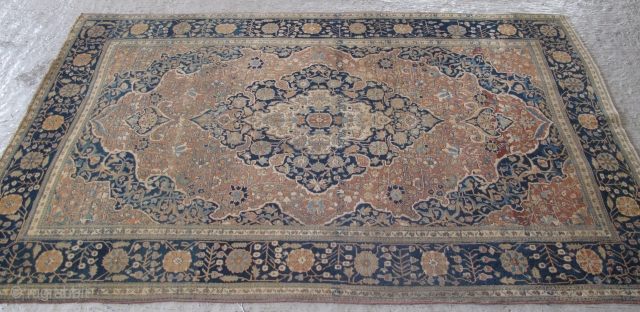 Mokhtashem Kashan Rug, 1.98m x 1.30m (6'7" x 4'3") Velvety 'Kurk' wool and a fine weave, high knot count. Subtle colours and a restrained elegant design. Very good pile, very minor restoration  ...