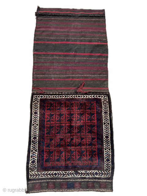 Beluch Bagface 1900's
Feet: 2.4 X 2.4
Size: 70 X 70 
neutralrug@gmail.com 
+905448051068 
IG: @neutralrug 
https://www.instagram.com/neutralrug?igsh=MXNqdDl5N3NucG9haQ%3D%3D&utm_source=qr Emre Neseli                 