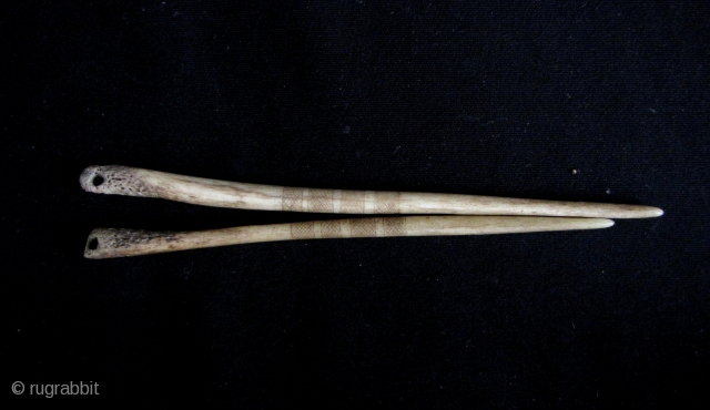 Pair of antique bone hair pins from the Akha minority in Northern Thailand, very old, these kind of things are very hard to find these days as most all of the hill  ...