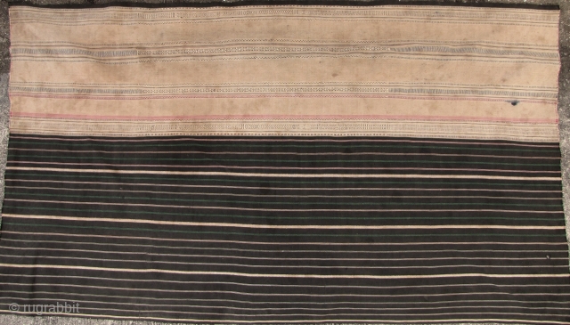  Semi-antique blanket or sarong from the Stieng/Xtiêng ethnic group Vietnam. Over 60 years. Woven from all handspun cotton threads and is unusually large for a single panel. There is one ink  ...