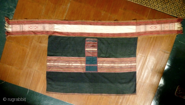 Ba Na Apron skirt: Beautiful women’s skirt from the Bahnar (Ba Na) ethnic group from the Central Highlands of Vietnam, woven from fine handspun cotton using all natural dyes. The weaving is  ...