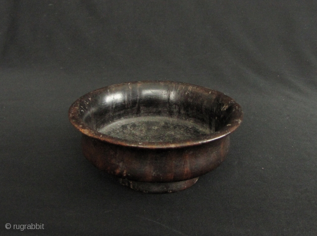 Tibetan yak butter tea “po cha” or barley beer “chang” bowl carved from burlwood, possibly Rhododendron circa 50 to 100 years old. D:11.8cm/4.6in and H: 5cm/1.9in, there is one worn chip on  ...