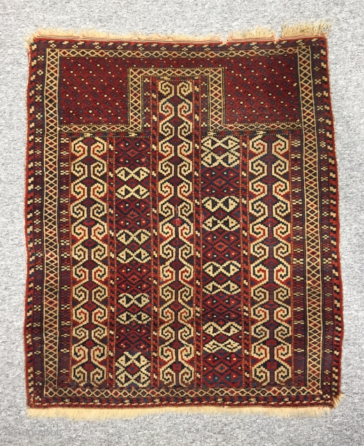 Turkmen Rug 100 cm x 135 cm                          