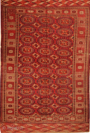This is a very interesting Tekke-main-carpet.
It shows the "Salor-Gül'" also with the "Tschowal-Gül".

The ends are original only some parts are missing on the sides.
Pile is in a very good condition.
Size: 336 x  ...