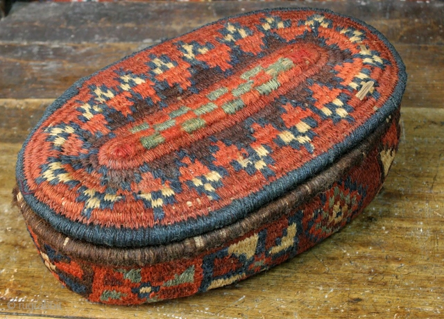 old Oval box, wool & wood, south of Persia, size: 30x19 cm                     