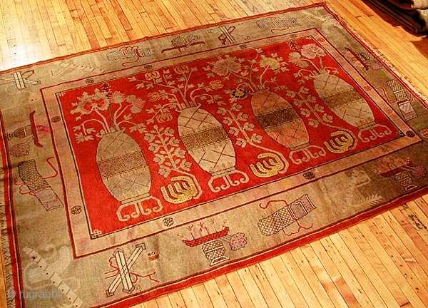 Origin: EAST TURKISTAN 
Circa: 1920s 
Size/Feet & Inches: 6'4'' x 8'10'' 
Size/Meters: 1.93 x 2.69 
                 