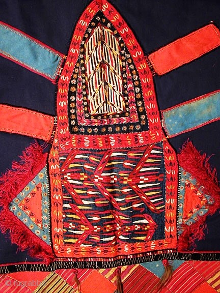 Type: TURKMEN
Origin: WEST TURKESTAN 
Circa: 1900 
Size/Feet & Inches: 7'0'' x 7'5'' 
Size/Meters: 2.13 x 2.26 
                