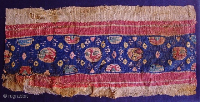 Coptic textile, 2th- 7th Century AD Egypt,



For more detailed photos see.      http://www.ekdecor.com/antique-coptic-textiles/1000200/                