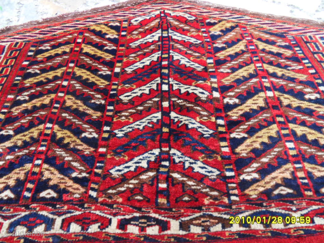 Antique Turkmen Asmalyk
Size: 103 x 62 cm.
Mail: makifhali@yahoo.com