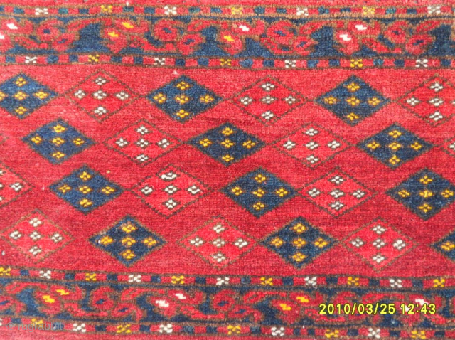 Antique Ersari Beshir 
Size: 120 x 47 cm.
Mail: makifhali@yahoo.com                        